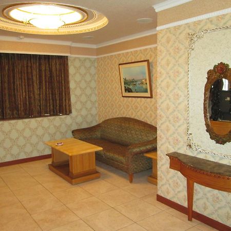 Huangjia Motel Tainan Exterior photo