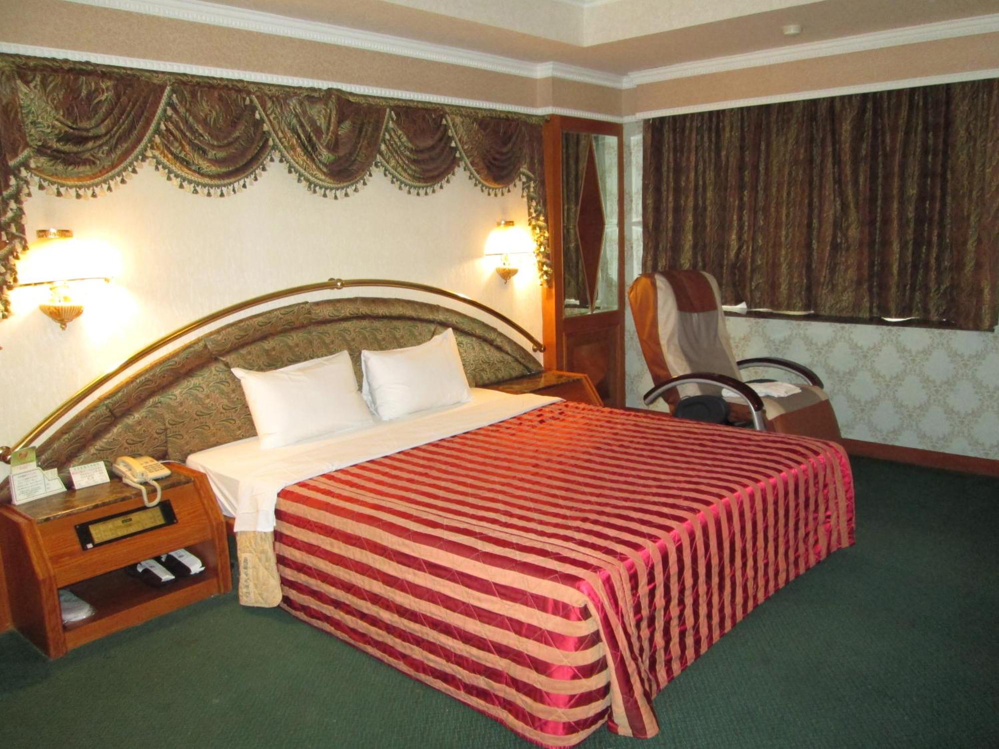 Huangjia Motel Tainan Exterior photo