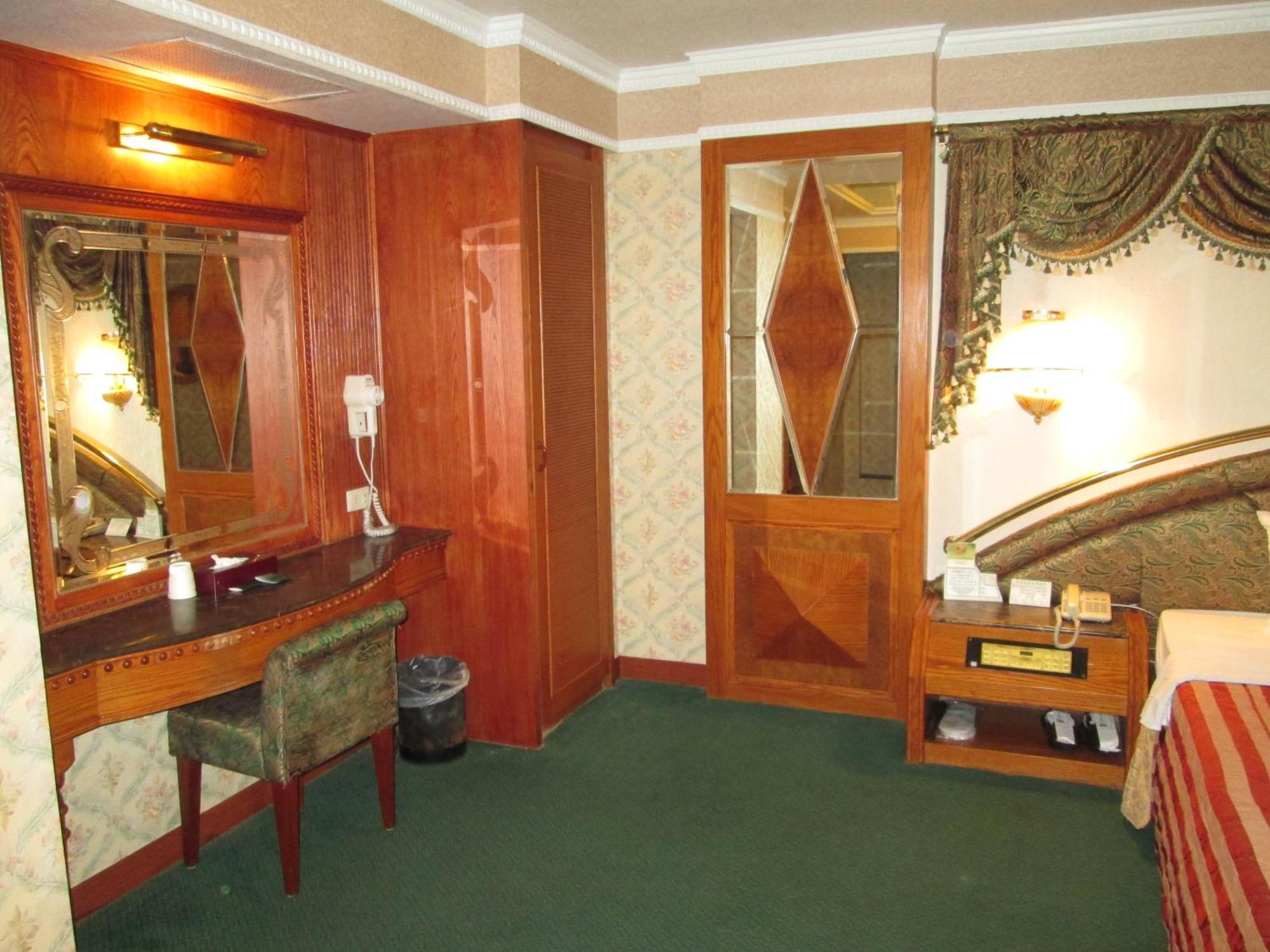 Huangjia Motel Tainan Exterior photo
