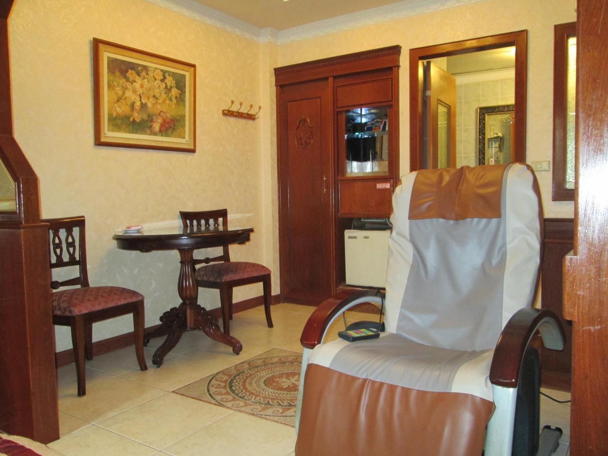 Huangjia Motel Tainan Exterior photo