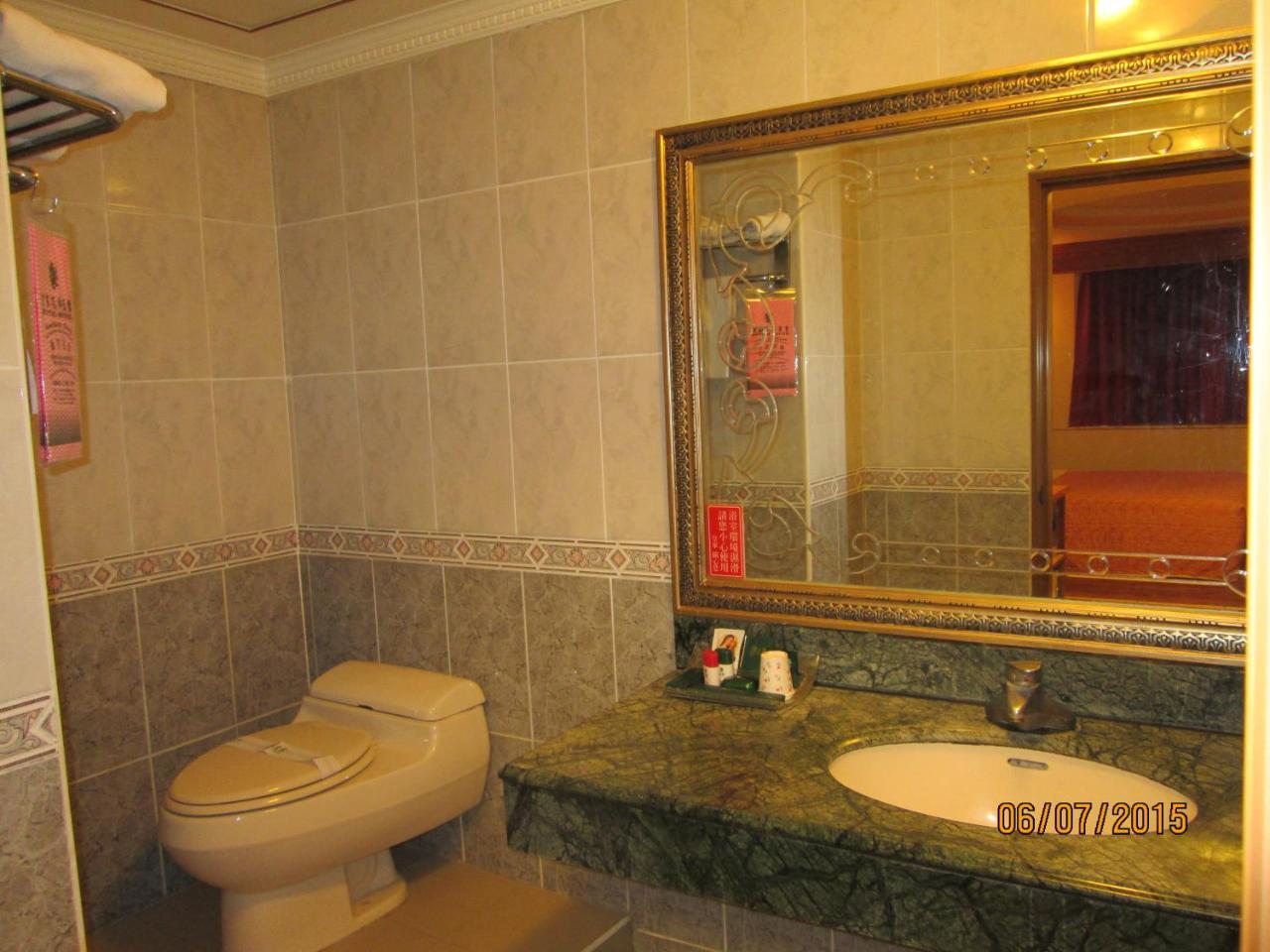 Huangjia Motel Tainan Exterior photo