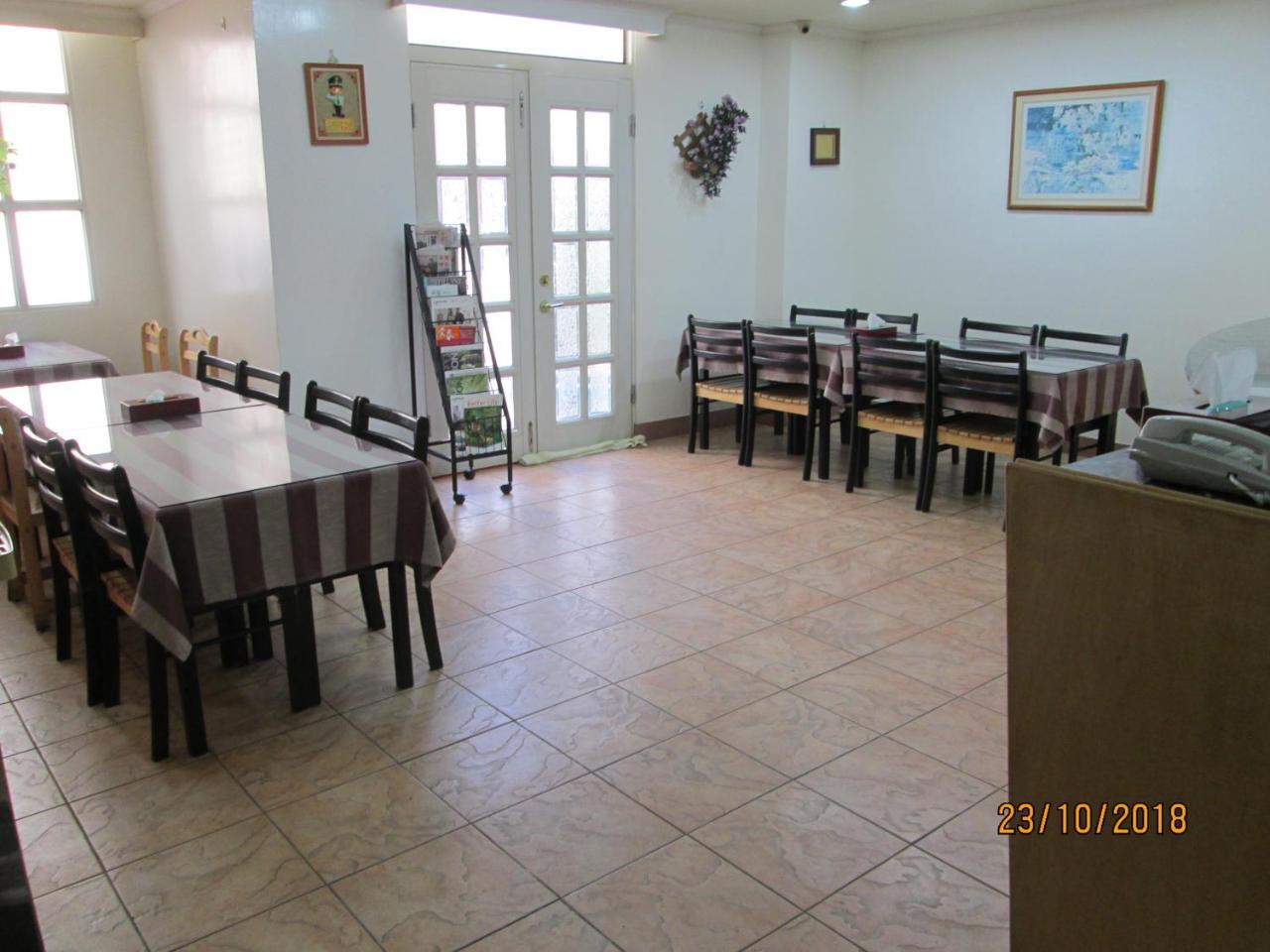 Huangjia Motel Tainan Exterior photo